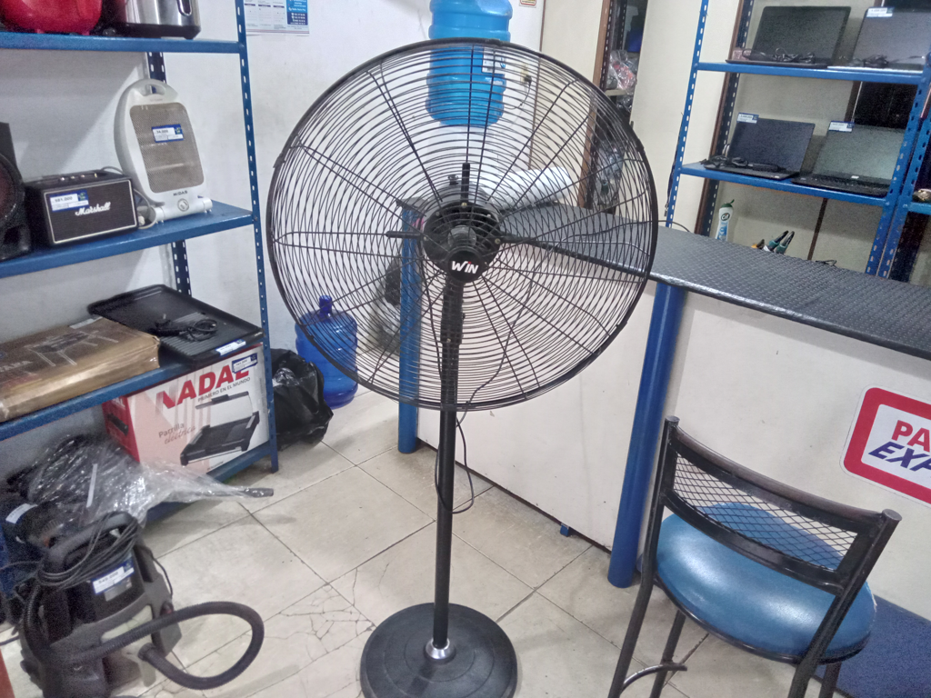 Ventilador 3 Velocidades Marca Win Modelo Fs-650s Usado En Buen Estado Acc Base Circular