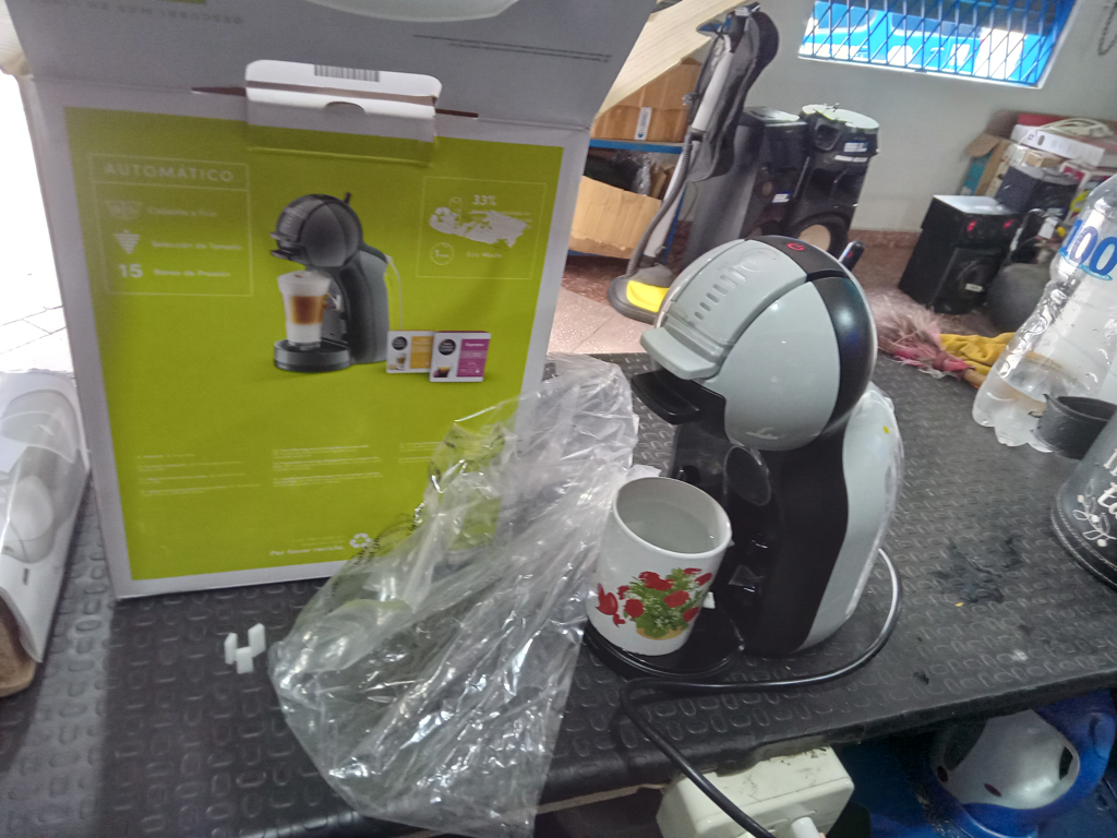 Cafetera Marca Molimex Modelo Mini Me Nuevo Sin Uso Acc Caja Manual