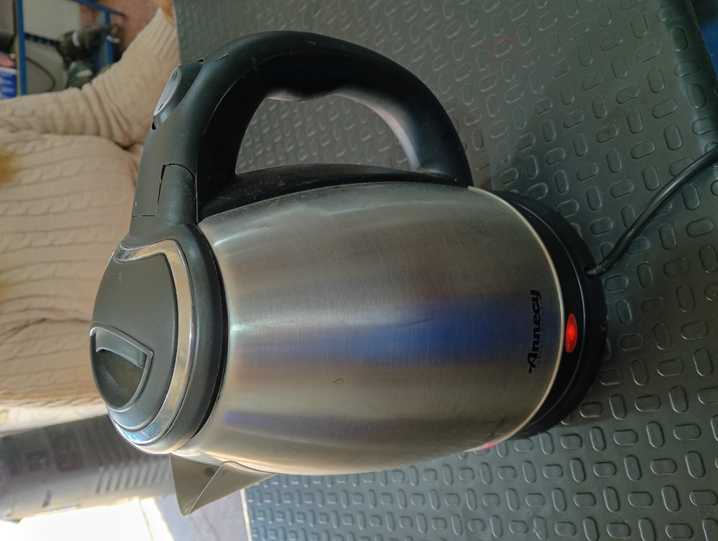 Hervidora Marca Annecy Modelo Anue018 Usado En Buen Estado Acc Jarra De Acero Inoxidable