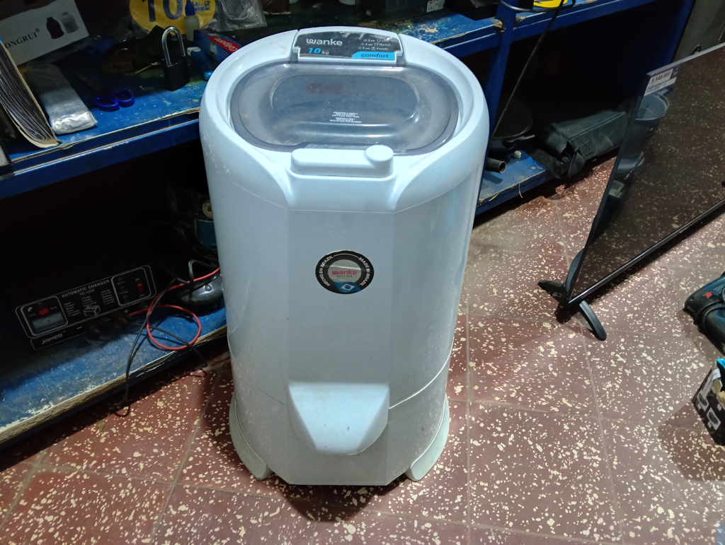 Centrifugadora Marca Wanke Modelo Cwin100 Usado En Buen Estado Acc No Tiene