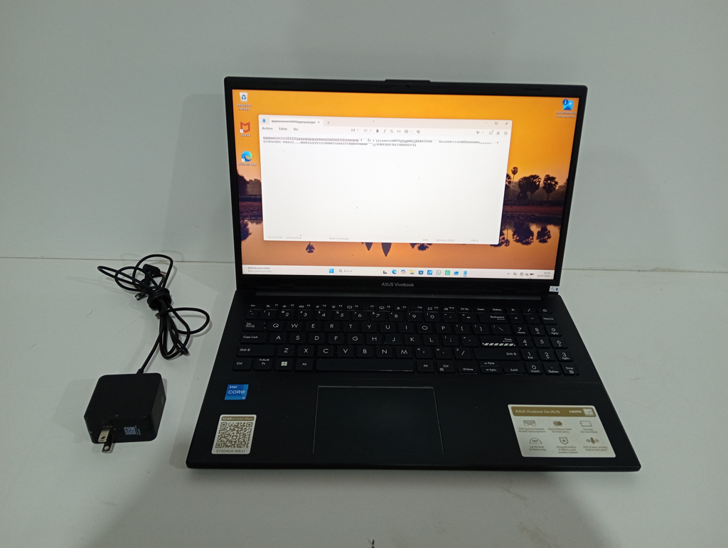 Notebook Marca Asus Modelo E1504g Procesador Core I3 Memoria Ram 8 Gb Disco Duro 117 Gb Generacion 12 Acc Teclado Numerico