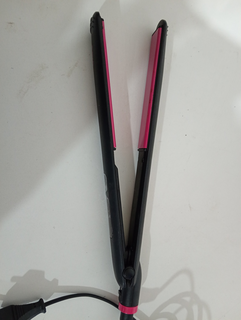 Planchita Para Cabello Marca Dayo Modelo H5616 Usado En Buen Estado Acc Regulador Digital
