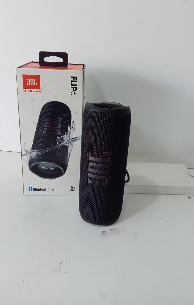 Speaker Potencia Watts No Tiene Marca Jbl Sin Control Modelo Flip 6 Usado En Buen Estado Sin Caja Acc No Tiene
