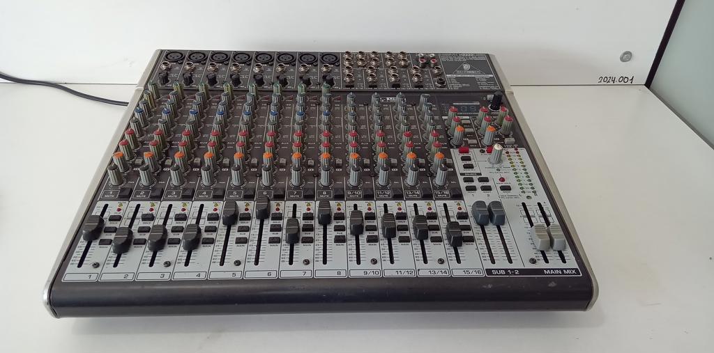 Mezclador De Sonido Cant Canales 12 Marca Behringer Modelo Xenyx X2222 Acc Cable Corriente