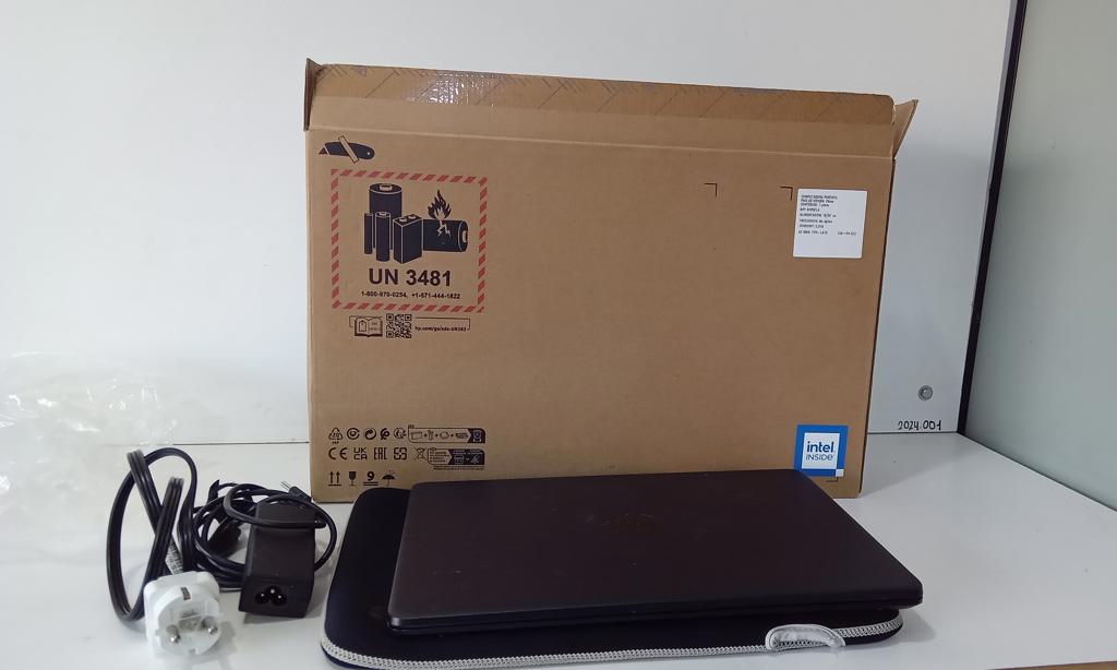 Notebook Marca Hp Modelo 14-Dq0526la Procesador Celeron Memoria Ram 4 Gb Disco Duro 118 Gb Generacion 4 Acc Pantalla De 14