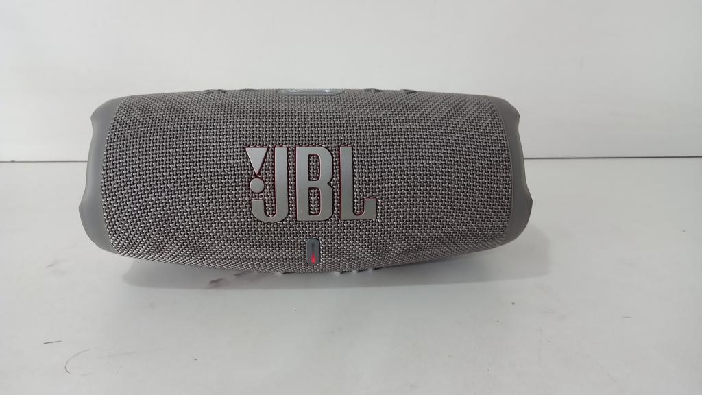 Speaker Potencia Watts No Tiene Marca Jbl Charge 5 Sin Control Modelo No Ttiene Usado En Buen Estado Sin Caja Acc No Tiene