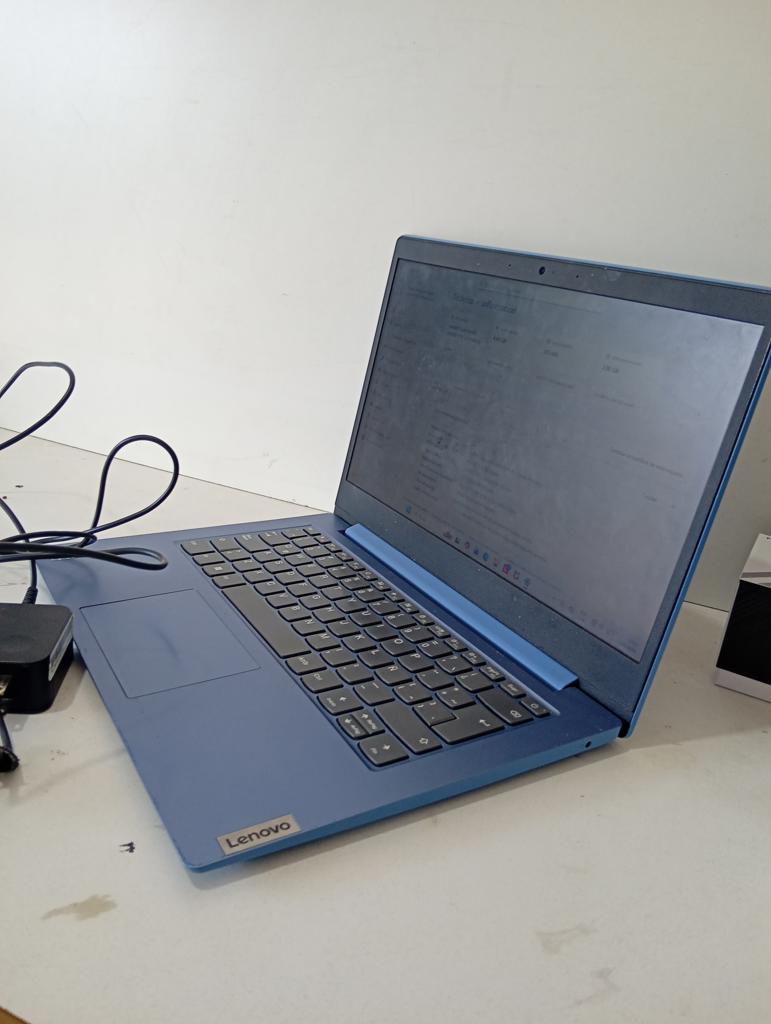 Notebook Marca Lenovo Modelo Procesador Celeron Memoria Ram 4 Gb Disco Duro 236 Gb Generacion 4 Acc Cargador