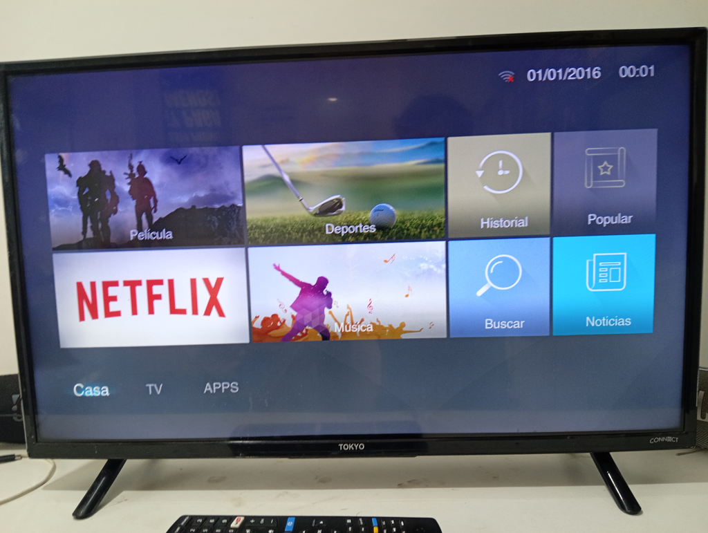 Televisor Led Smart De 32 '' Marca Tokyo Connect Modelo Toktcled32s Con Control Usado En Buen Estado Acc PatitasCable Power