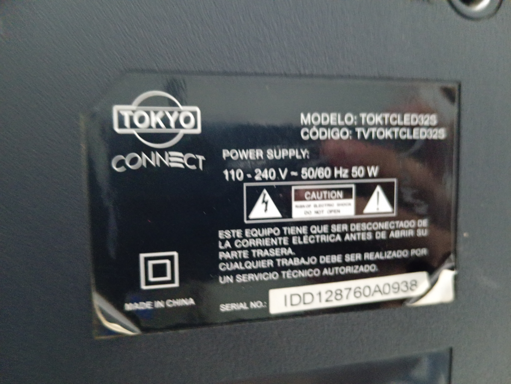 Foto 3 de Televisor Led Smart De 32 '' Marca Tokyo Connect Modelo Toktcled32s Con Control Usado En Buen Estado Acc PatitasCable Power