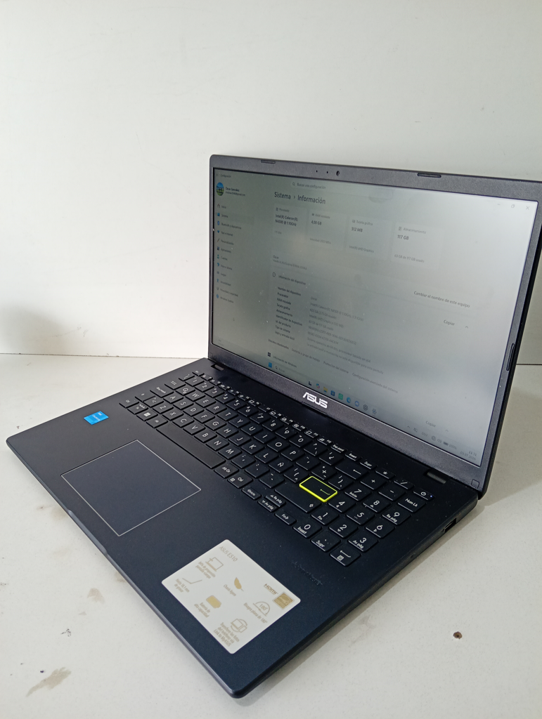 Notebook Marca Asus Modelo E510 Procesador Celeron Memoria Ram 4 Gb Disco Duro 117 Gb Generacion 4 Acc Teclado Numerico