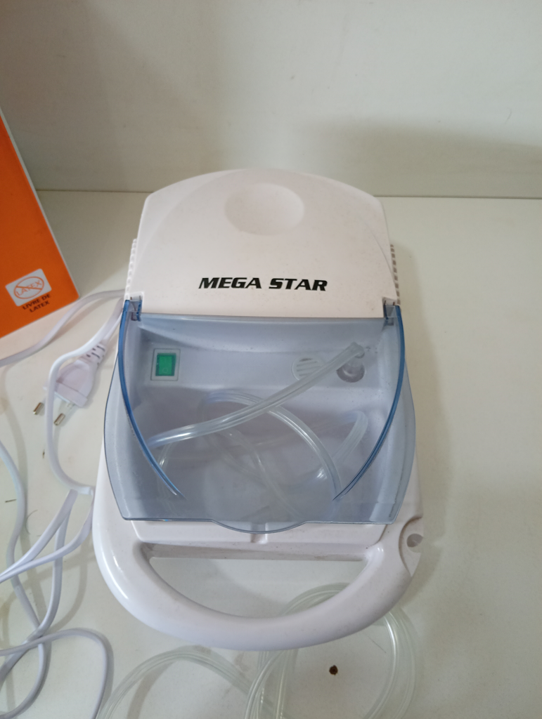 Foto 2 de Nebulizador Marca Mega Star Modelo Nra72a Usado En Buen Estado Acc Dos MascarillasDos Mangueras