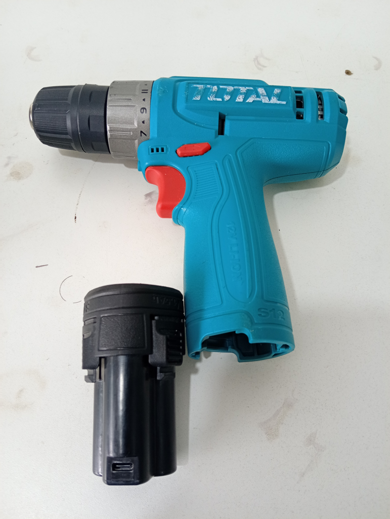 Foto 2 de Destornillador Electrico Marca Total Modelo Tdl12456 Usado En Buen Estado Acc Una Bateria