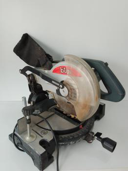 Sierra Tipo : Ingletadora Marca Bta Tools Modelo 7660 Usado En Buen Estado Acc: Bolsa De Residuos