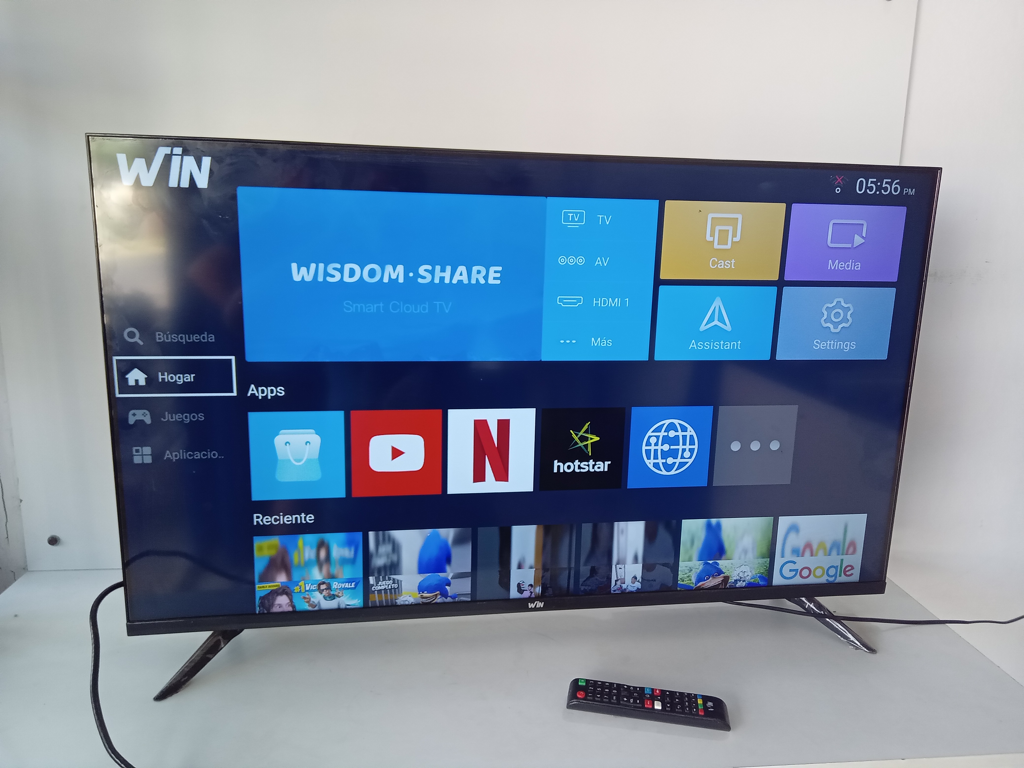 Televisor Led Smart De 43 '' Marca Win Modelo Win 43fs Con Control Usado En Buen Estado Acc Patitas