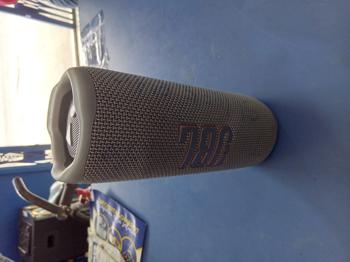 Speaker Potencia Watts No Tiene Marca Jbl Sin Control Modelo Flip 6 Usado En Buen Estado Sin Caja Acc No Tiene