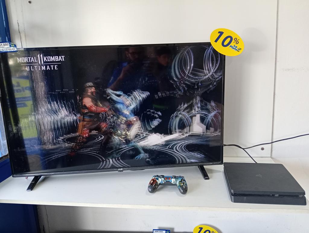Juego Electronico Ps4 Marca Sony Slim Modelo Cuh-2015a Disco Duro 500 Gb Con Control Sin Caja Usado En Buen Estado Acc No Tiene