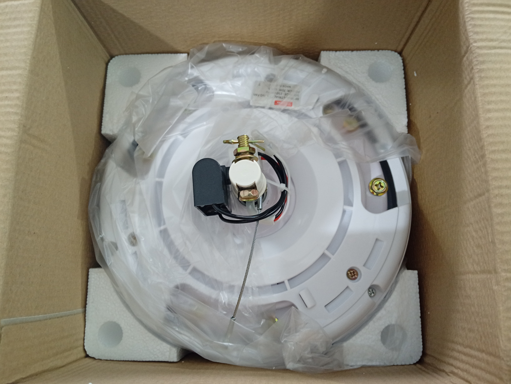 Foto 2 de Ventilador 4 Velocidades Marca Vestax De Techo Modelo No Tiene Nuevo Sin Uso Acc AletasLlaveEn Caja