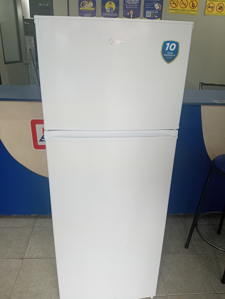 Heladera Marca Midea De 2 Puerta Aprox. De 300lts Modelo Mdrt294fgg01 Usado En Buen Estado Litros 294 Acc 4 BandejasVerdulera3 Portalatas