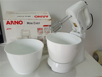 Batidora Marca Arno Modelo Hm10 Usado En Buen Estado Acc Un Par De Batidor 2 RecipientesEn Caja