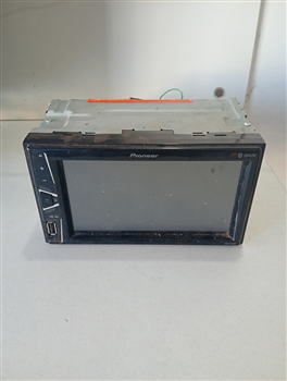 Auto Radio Con Pantalla Marca Piooner Sin Control Modelo Dmh-G225bt Usado En Buen Estado De 6 '' Acc No Tiene