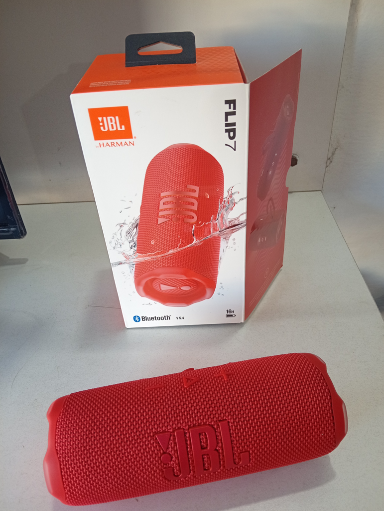 Speaker Potencia Watts No Tiene Marca Jbl Sin Control Modelo Flip 7 Usado En Buen Estado Con Caja Acc No Tiene