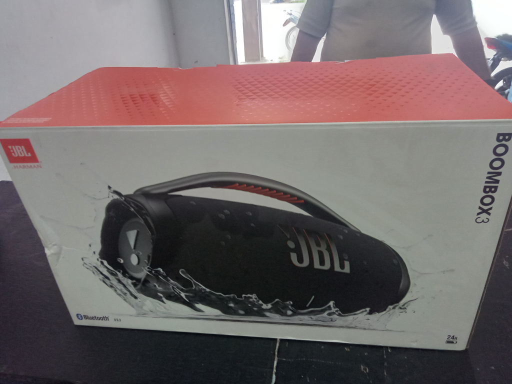 Parlante Portatil Marca Jbl Modelo Boonbox3 Usado En Buen Estado Con S/A Acc Cable Cte