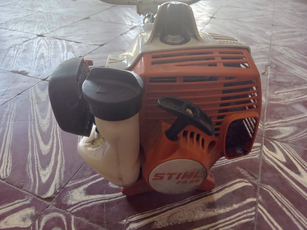 Desmalezadora Marca Sthil Modelo Fs 55 Usado En Buen Estado Original Si Acc Protactor Naylon Cabezal Cuchilla Pechera. Manual