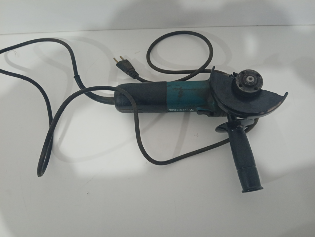 Foto 2 de Taladro Marca Makitta Modelo 9557hn Usado En Buen Estado Acc ProtectorManija