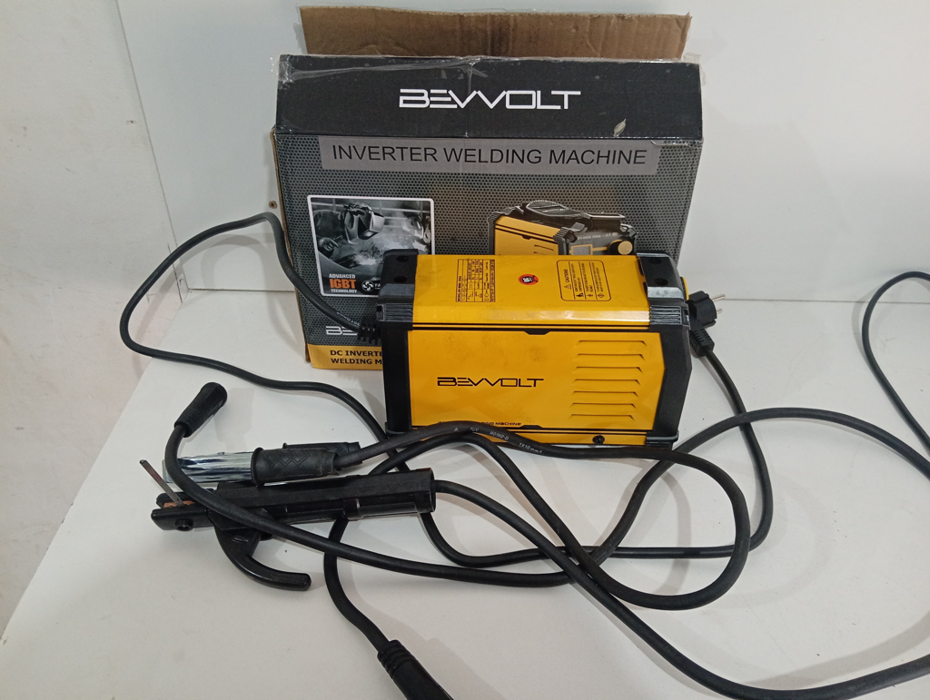 Soldador Marca Bevvolt Modelo Bv-Mma 200a Nro Usado En Buen Estado Acc Cable PositivoCable Negativo