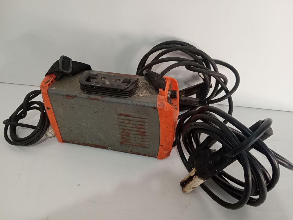Soldador Marca Daewoo Modelo Nro Usado Con Desgaste Acc Cable NegativoCable Positivo
