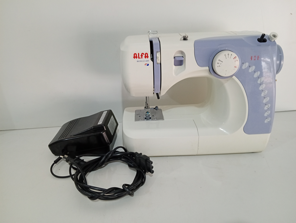 Maquina De Coser Familiar Marca Alfa Modelo 649 Nro Usado En Buen Estado Acc Pedal
