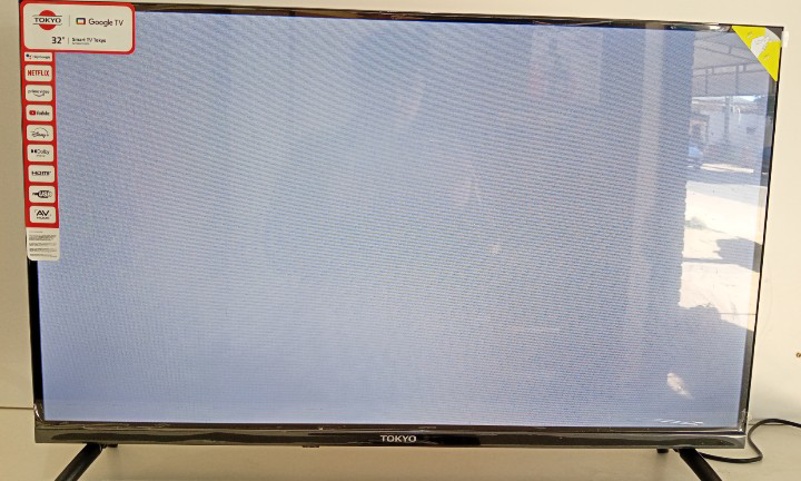 Televisor Led Smart De 32 '' Marca Tokyo Modelo Tvtokhf32gtv Con Control Usado En Buen Estado Acc Par De PatitasPilas