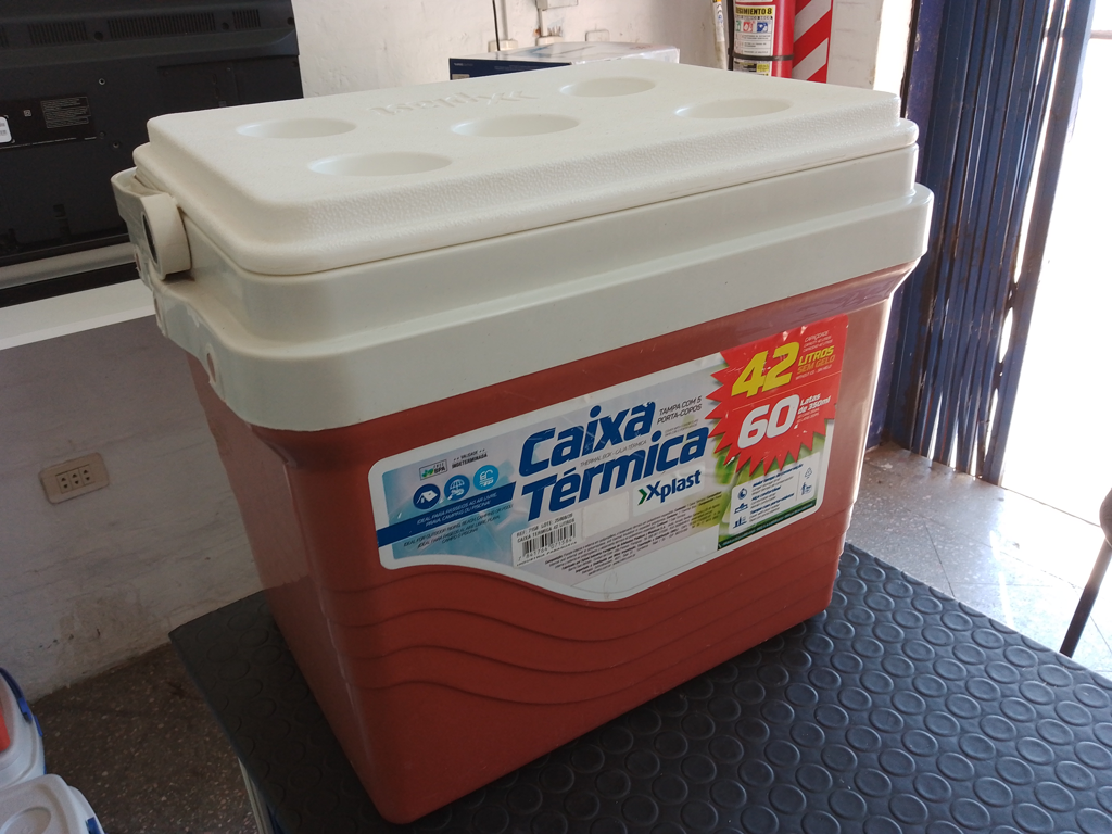 Conservadora Marca Xplast Modelo No Tiene Usado En Buen Estado Acc Con Tapa