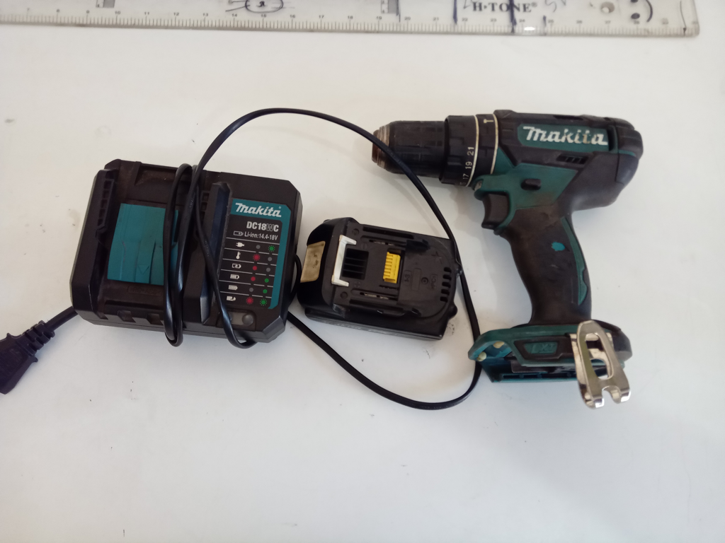 Taladro Marca Makita A Bateria Modelo Dhp482 Usado En Buen Estado Acc BateriaCargador