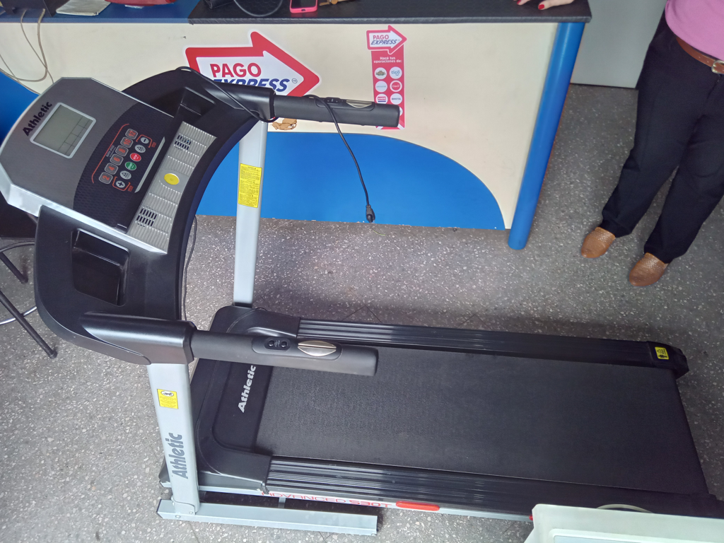 Cinta Para Caminar Marca Athletic Para 120kg Modelo Advanced 530t Usado En Buen Estado Acc Llave Magnetica