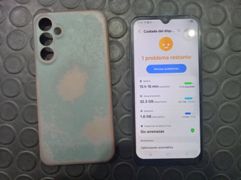 Celular Marca Samsung Modelo A25 5g Memoria Ram 6 Gb Almacenamiento Interno 128 Gb Acc Funda Un Poco Gastada