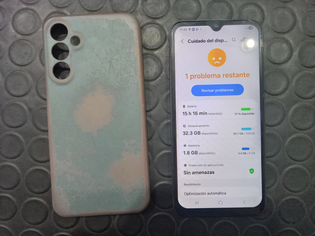Celular Marca Samsung Modelo A25 5g Memoria Ram 6 Gb Almacenamiento Interno 128 Gb Acc Funda Un Poco Gastada