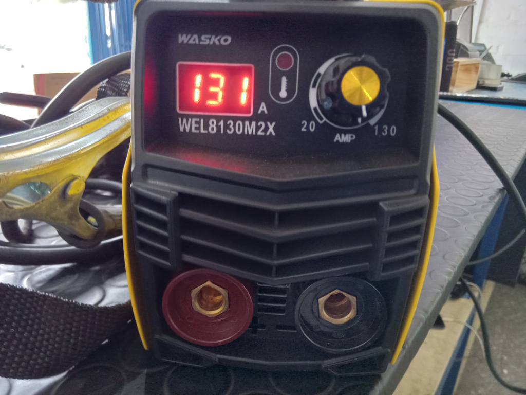 Foto 2 de Soldador Marca Wasko Modelo Wel8130m2x Usado En Buen Estado Acc Pinza Positivo Y NegativoUn ElectrodoCinta Colgante