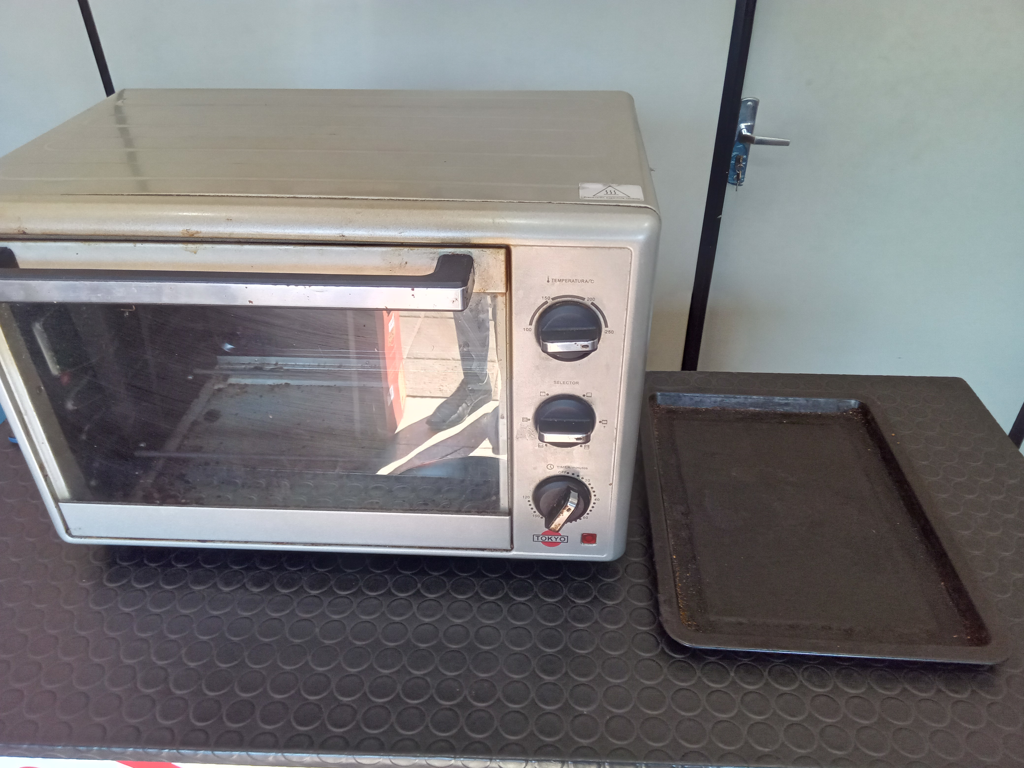 Horno Marca Tokyo Litros 36 Modelo Edtheelite36re-N Usado En Buen Estado Acc Bandeja