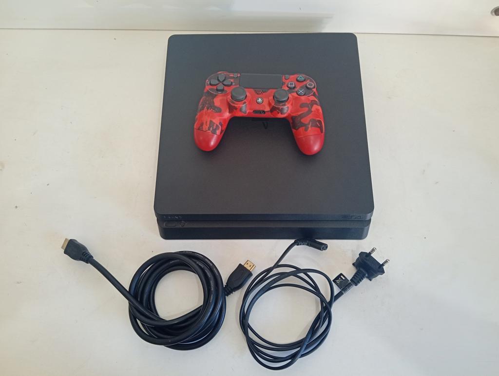 Juego Electronico Ps4 Marca Sony Modelo Vuh-2115b Disco Duro 1.000 Gb Con Control Sin Caja Usado En Buen Estado Acc Cable PowerCable Hdmi