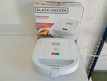 Sandwichera Marca Black+Decker Modelo Sm24520-Ar Nuevo Sin Uso Acc No Tiene