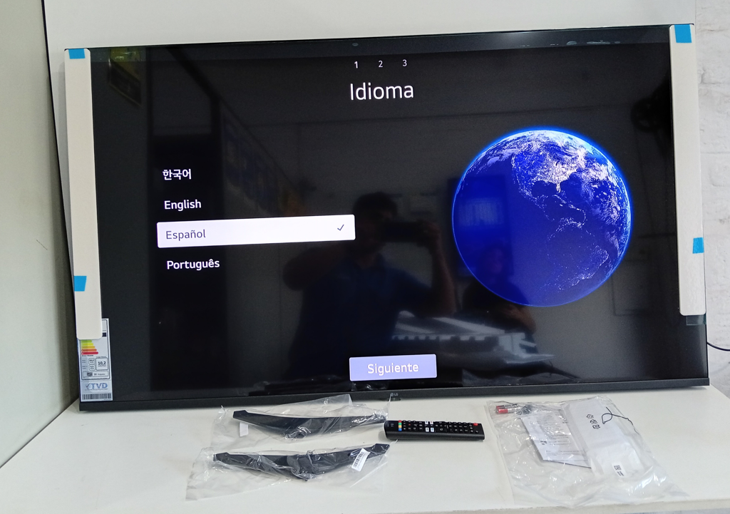 Televisor Led Smart De 55 '' Marca Lg Modelo 55ua7300psb Con Control Nuevo Sin Uso Acc Par De Patitas