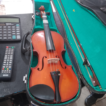 Violin Marca No Tiene Modelo No Tiene Usado En Buen Estado Acc Con Estuche Con 4 Cuerdas Con Arco