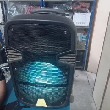 Caja De Sonido Amplificada Marca Mega Star Modelo Spa123btk Sin Control Usado En Buen Estado Acc Bluetooh Radio Con Usb