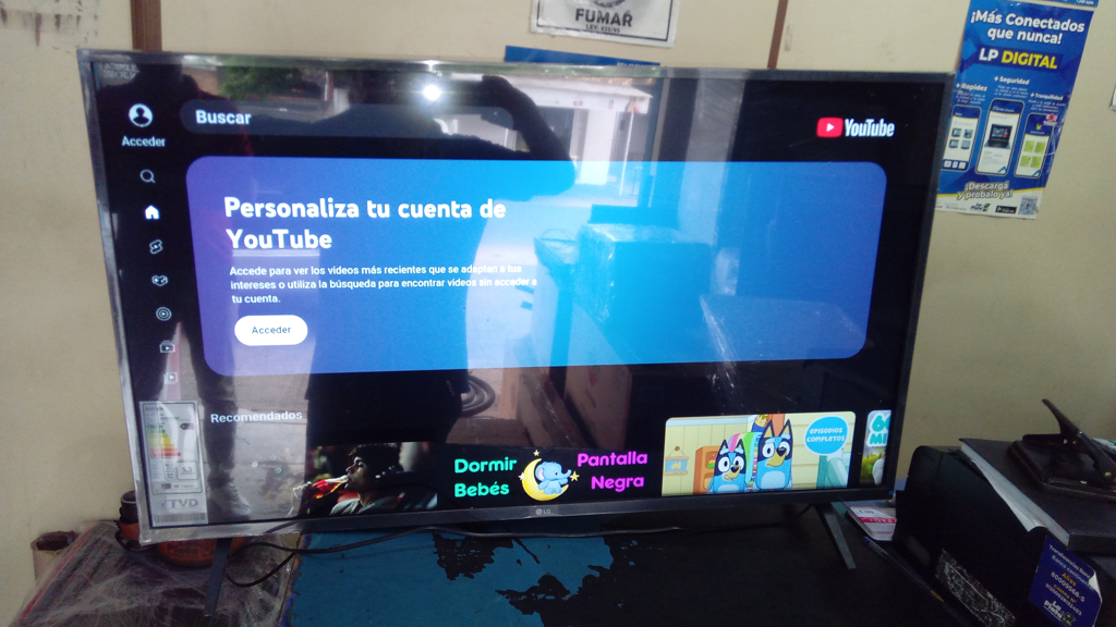 Televisor Led Smart De 43 '' Marca Lg Modelo 43lm6370psb Con Control Usado En Buen Estado Acc Patitas Cable Power