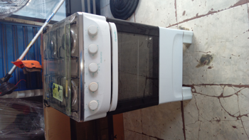 Cocina A Gas Marca Mueller Modelo Moderatto Blan Usado En Buen Estado Acc 4 Hornallas Horno Tapade Vidrio