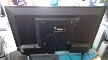 Foto 2 de Televisor Led Smart De 32 '' Marca Fama Modelo Vf-32a5605 Sin Control Usado En Buen Estado Acc Cable Power