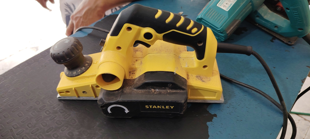Cepilladora De Madera Marca Stanley Modelo Stpp7502-B2c Usado En Buen Estado Acc No Tiene