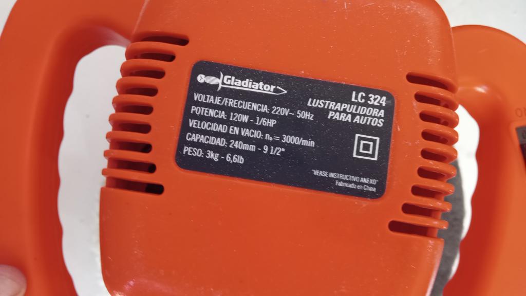 Foto 2 de Pulidora Marca Gladiator Modelo Lc324 Tamaño No Tiene Usado En Buen Estado Acc Caja Lana