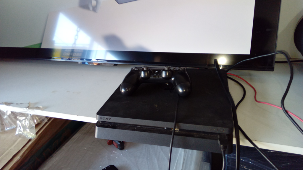 Juego Electronico Ps4 Marca Sony Slim Modelo Cuh-2215b Disco Duro 765 Gb Con Control Sin Caja Usado Con Desgaste Acc Cable Power Usb